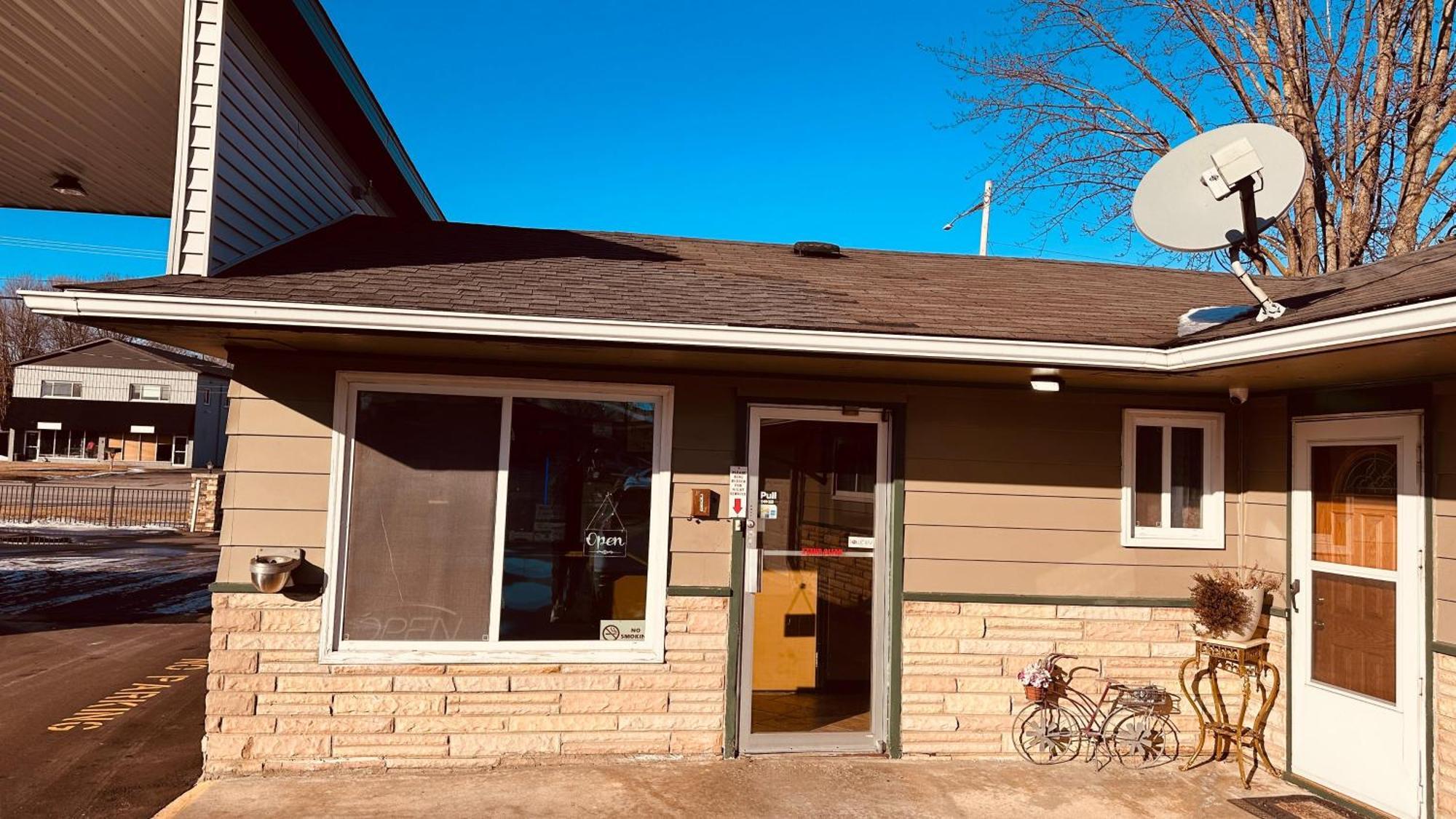 Currys Motel By Oyo Saginaw Mi Eksteriør bilde